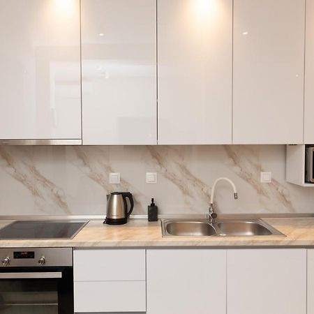 White Lux Heaven Saint Dimitrios Apartment Tesalonika Bagian luar foto