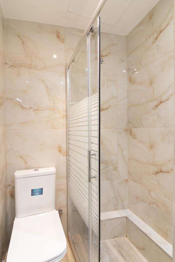 White Lux Heaven Saint Dimitrios Apartment Tesalonika Bagian luar foto