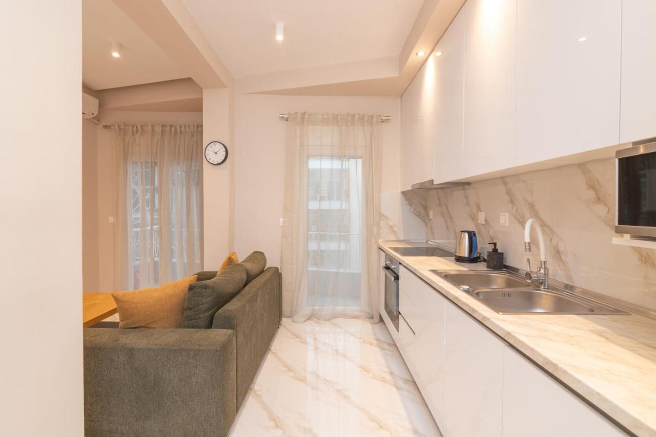 White Lux Heaven Saint Dimitrios Apartment Tesalonika Bagian luar foto