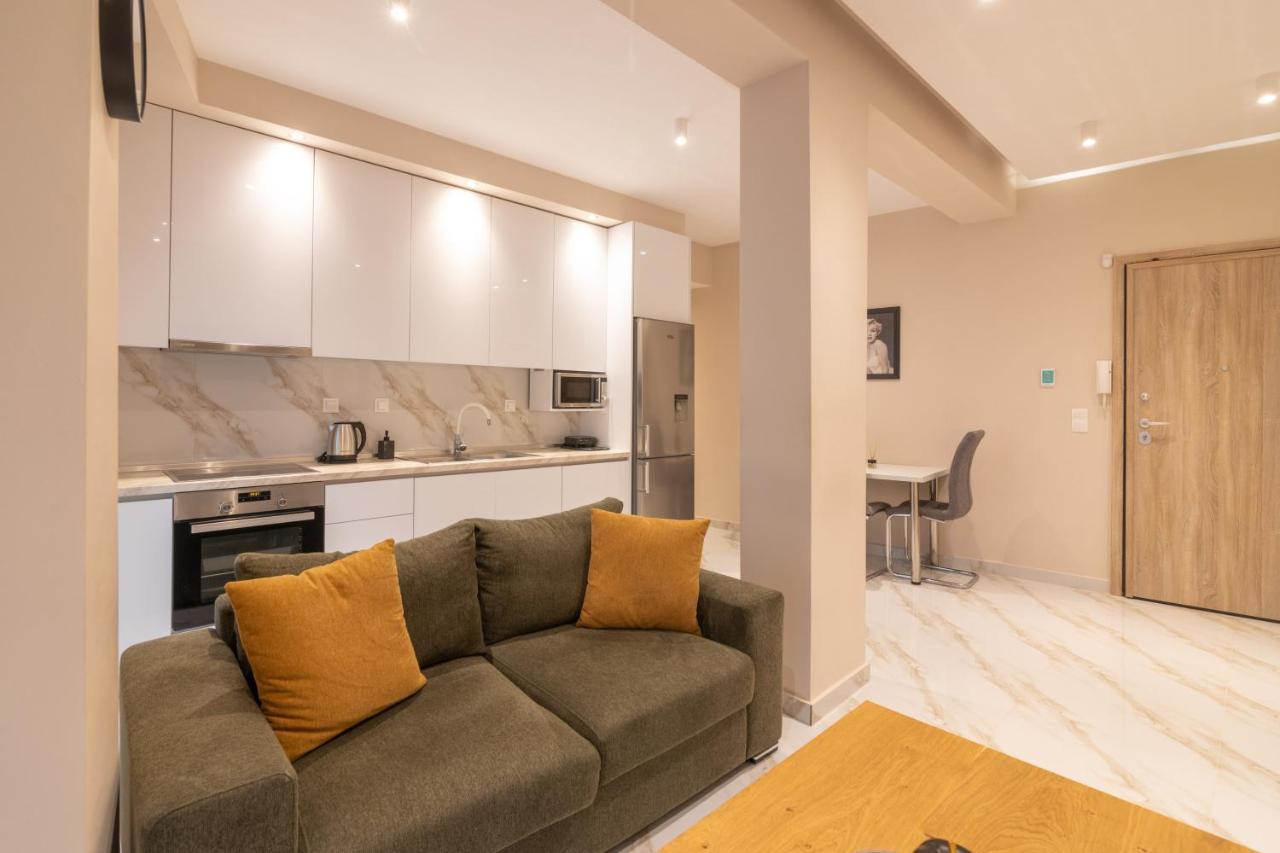White Lux Heaven Saint Dimitrios Apartment Tesalonika Bagian luar foto