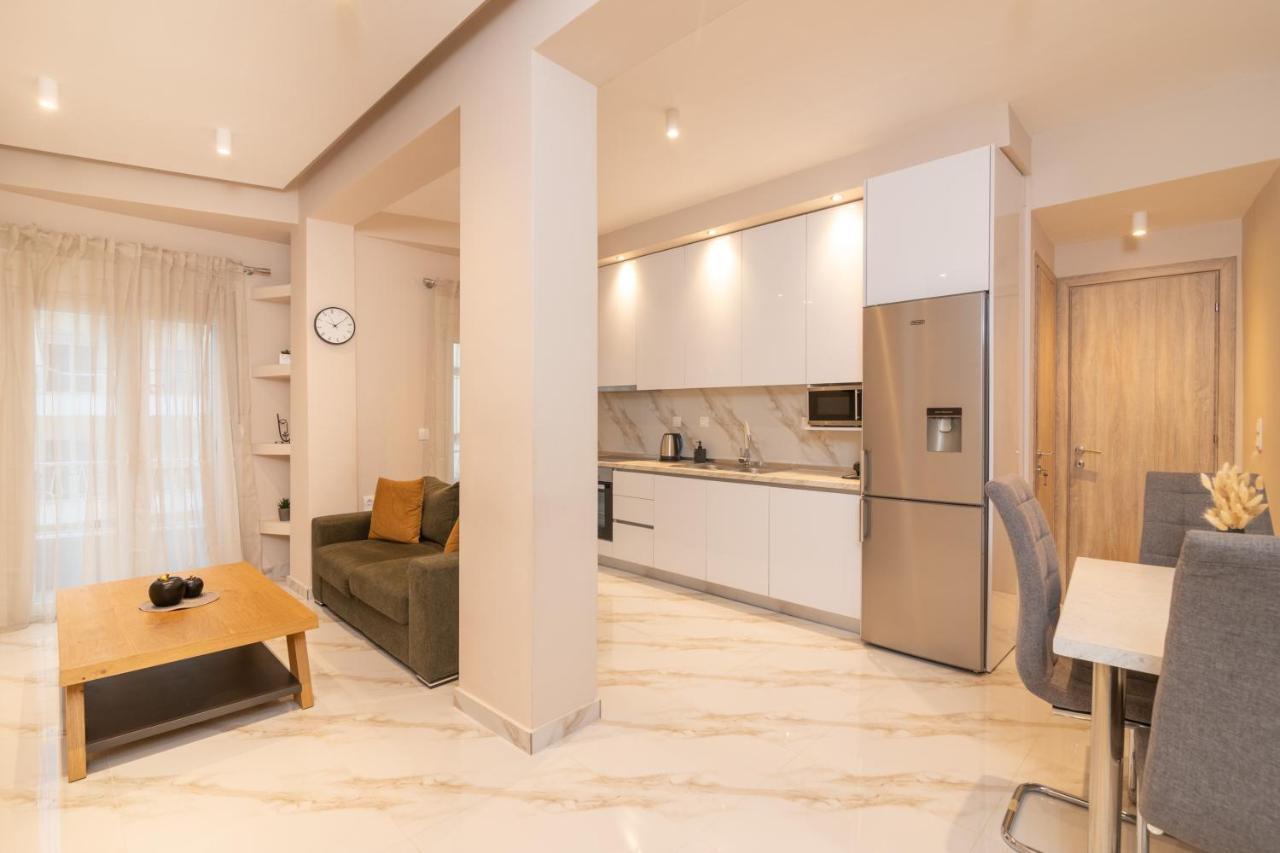 White Lux Heaven Saint Dimitrios Apartment Tesalonika Bagian luar foto
